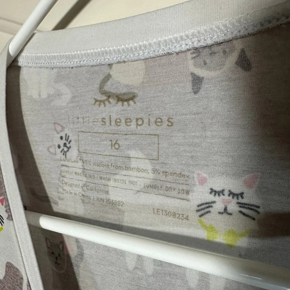 Little Sleepies Pajama‎ Top 16 Gray Cozy Cats Print Lunaluxe Bamboo Long Sleeve